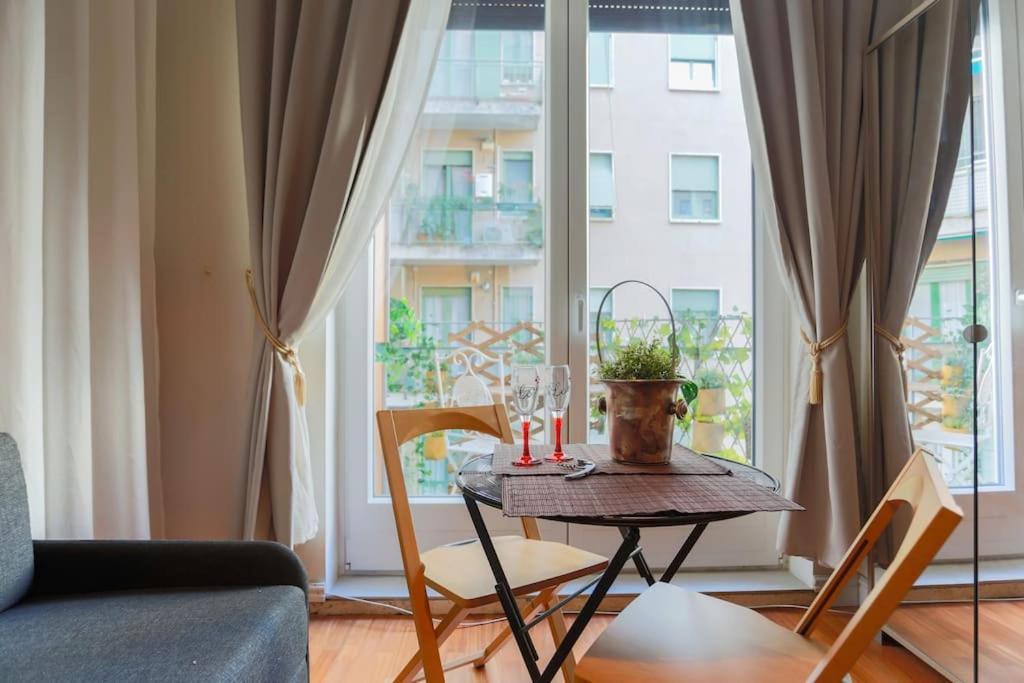 Porta Nuova Moscova: Cozy Apartment Near Duomo! Milan Luaran gambar